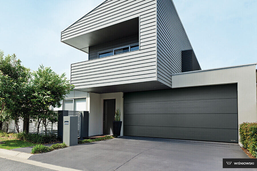 Sectional garage door / aluminum / automatic